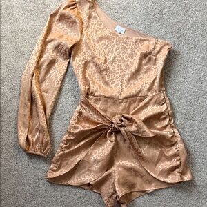 Women’s Leopard Print One-Shoulder Shorts Wrap Front Romper Small